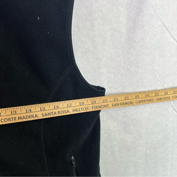 5/$25 gap fleece black vest jacket Xl - Picture 4 of 4